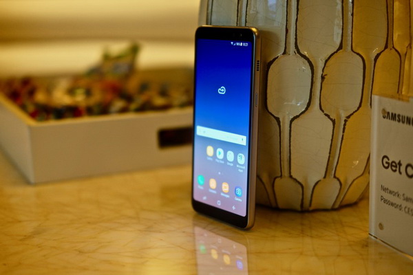 Питание смартфона Samsung Galaxy A6 (2018)