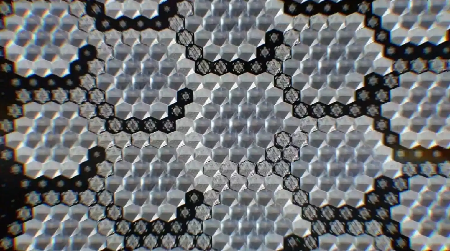 Структура из керамических нанокристаллов в стеклокерамике Ceramic Shield, примененной в линейке iPhone 15